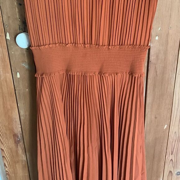 Nanette Lepore pleated accordion mock turtleneck sleeveless midi dress - Picture 4 of 9